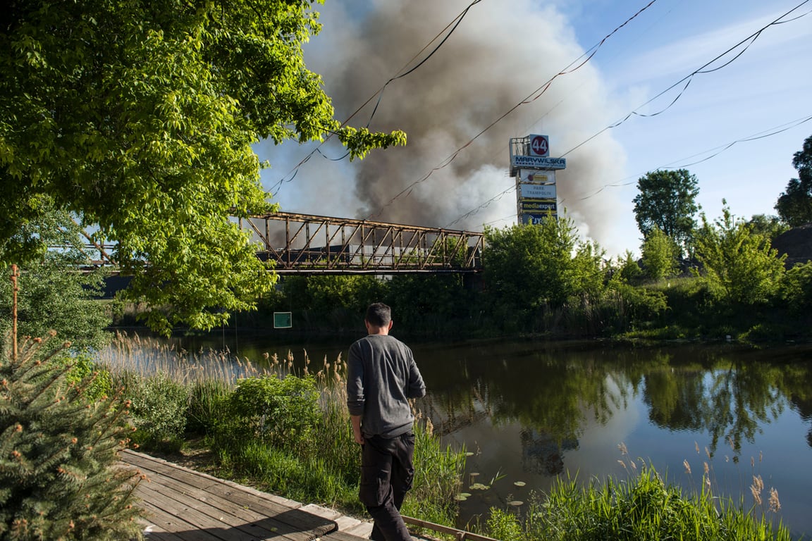 Дым поднимается над горящим торговым центром Marywilska в Варшаве, Польша, 12 мая 2024 года. Фото: SOPA Images Limited / Alamy Live News / Vida Press
