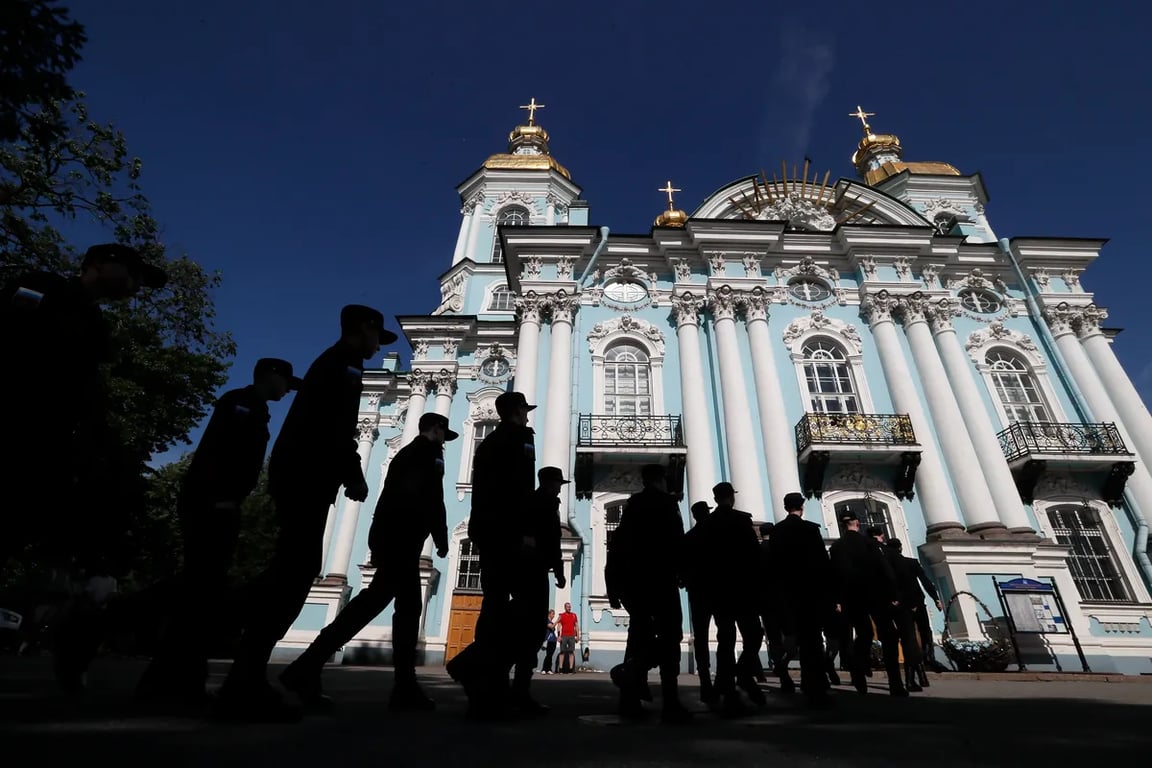 Young Russian recruits attend a departure ceremony at the St. Nicholas Naval Cathedral in St. Petersburg, Russia, 4 June 2024. Photo: EPA-EFE/ANATOLY MALTSEV