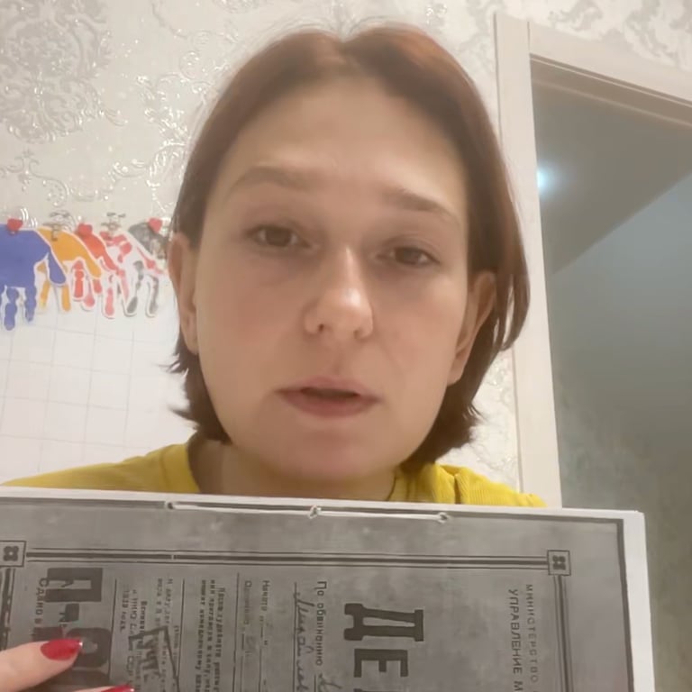 Виктория Морозова с делом  прабабушки. Фото из архива героини