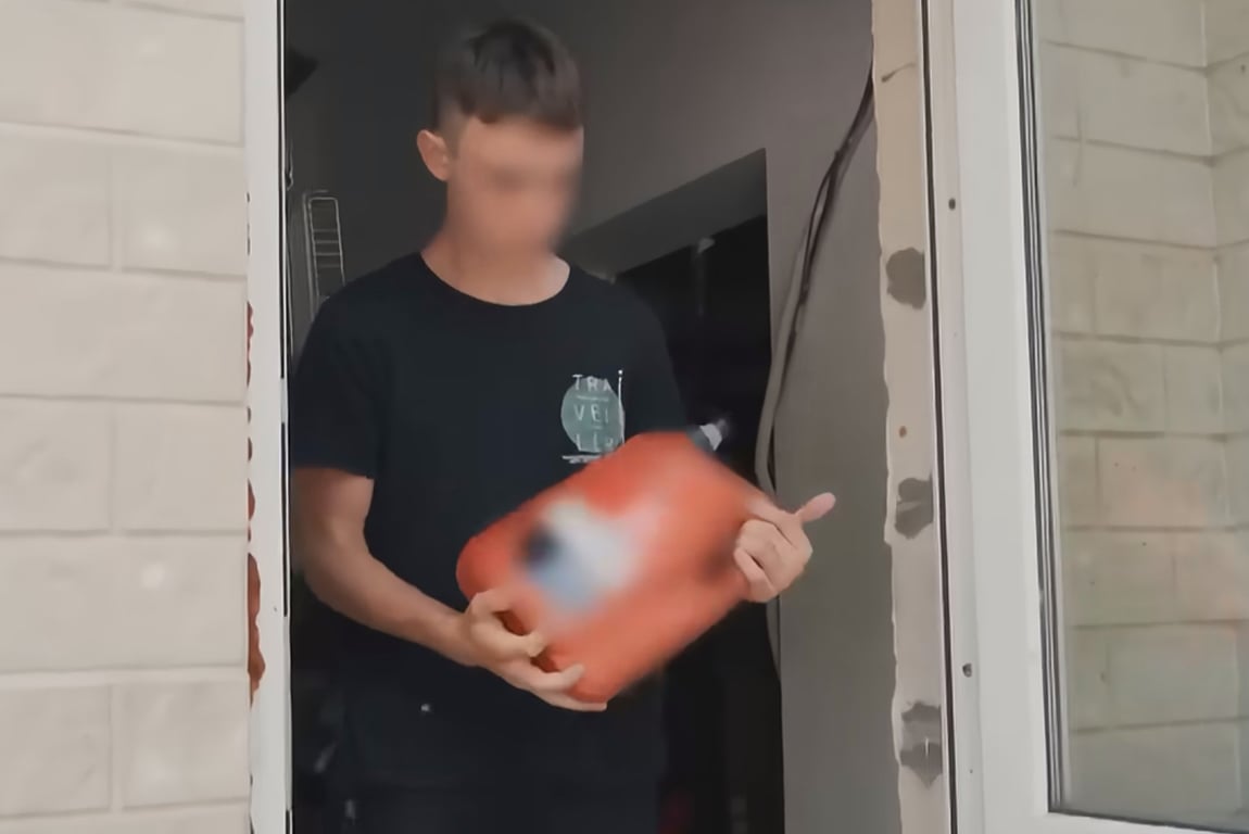 Вадим после задержания, кадр из фильма «Игры с огнем». Источник: ГТРК «Кубань» / Национальный антитеррористический комитет