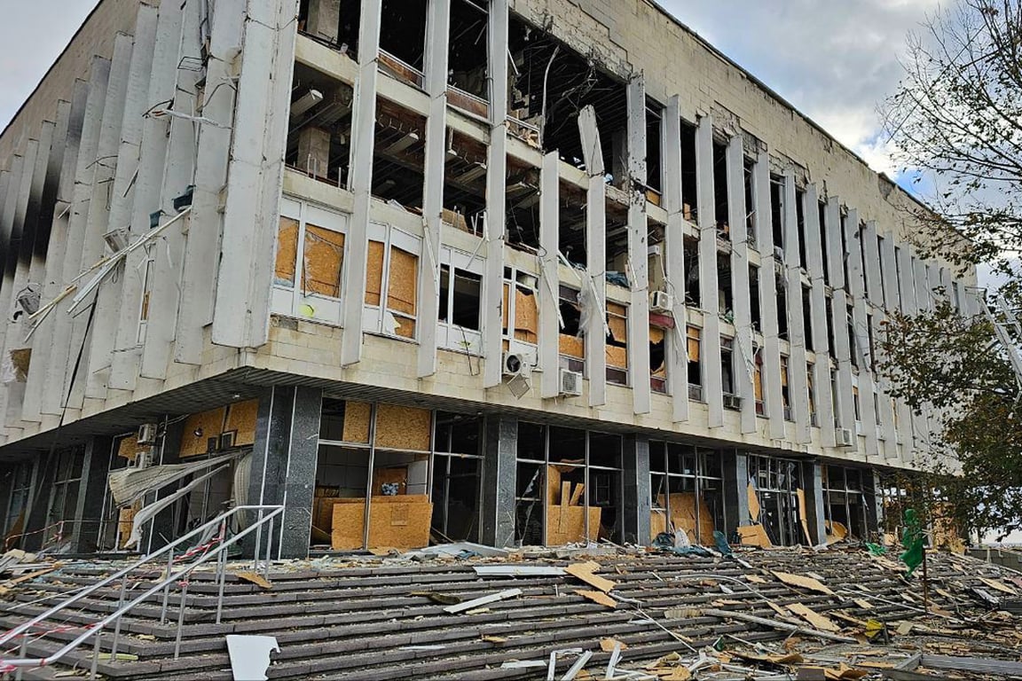 Библиотека имени Гончара в Херсоне. Фото: Александр Прокудин /  Telegram