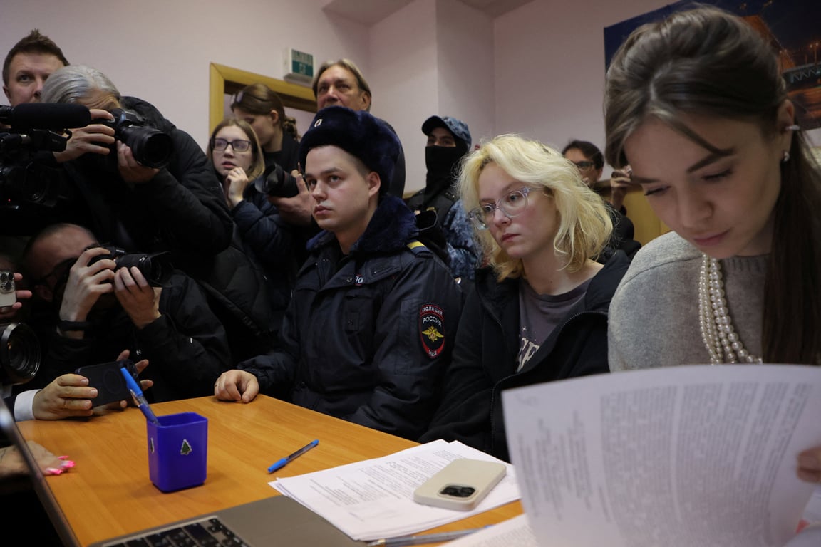 Судебное заседание по делу Дианы Логиновой, Санкт-Петербург, 28 октября 2025 года. Фото: Антон Ваганов / Reuters / Scanpix / LETA