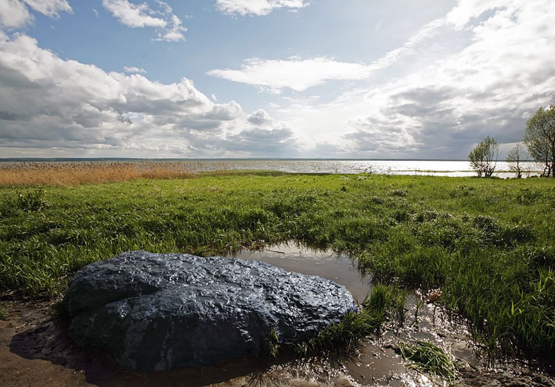 Синий камень из национального парка «Плещеево озеро». Фото:  paleo-tours.ru