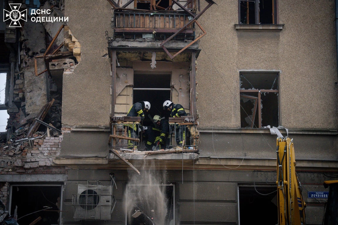 The aftermath of a drone strike on Odesa, southern Ukraine, 28 January 2026. Photo:  State Emergency Service of Ukraine