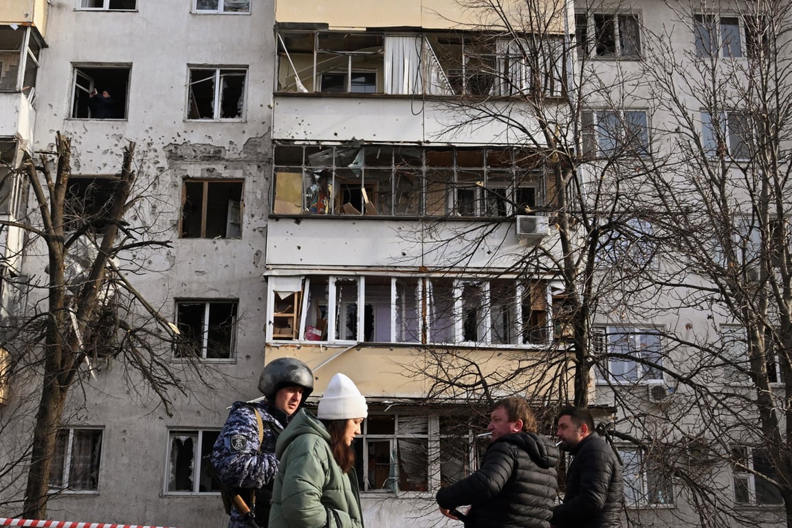 Повреждённый в результате обстрела жилой дом в Белгороде, 23 марта 2024 года. Фото: Анатолий Жданов / Коммерсантъ / Sipa USA / Vida Press