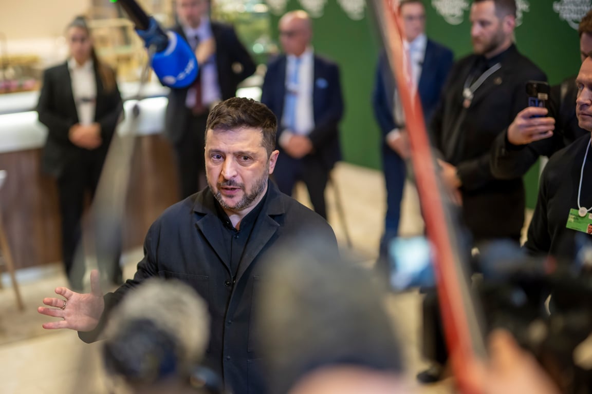 Владимир Зеленский отвечает на вопросы журналистов на Всемирном экономическом форуме, Давос, Швейцария, 22 января 2026 года. Фото: Gian Ehrenzeller / EPA