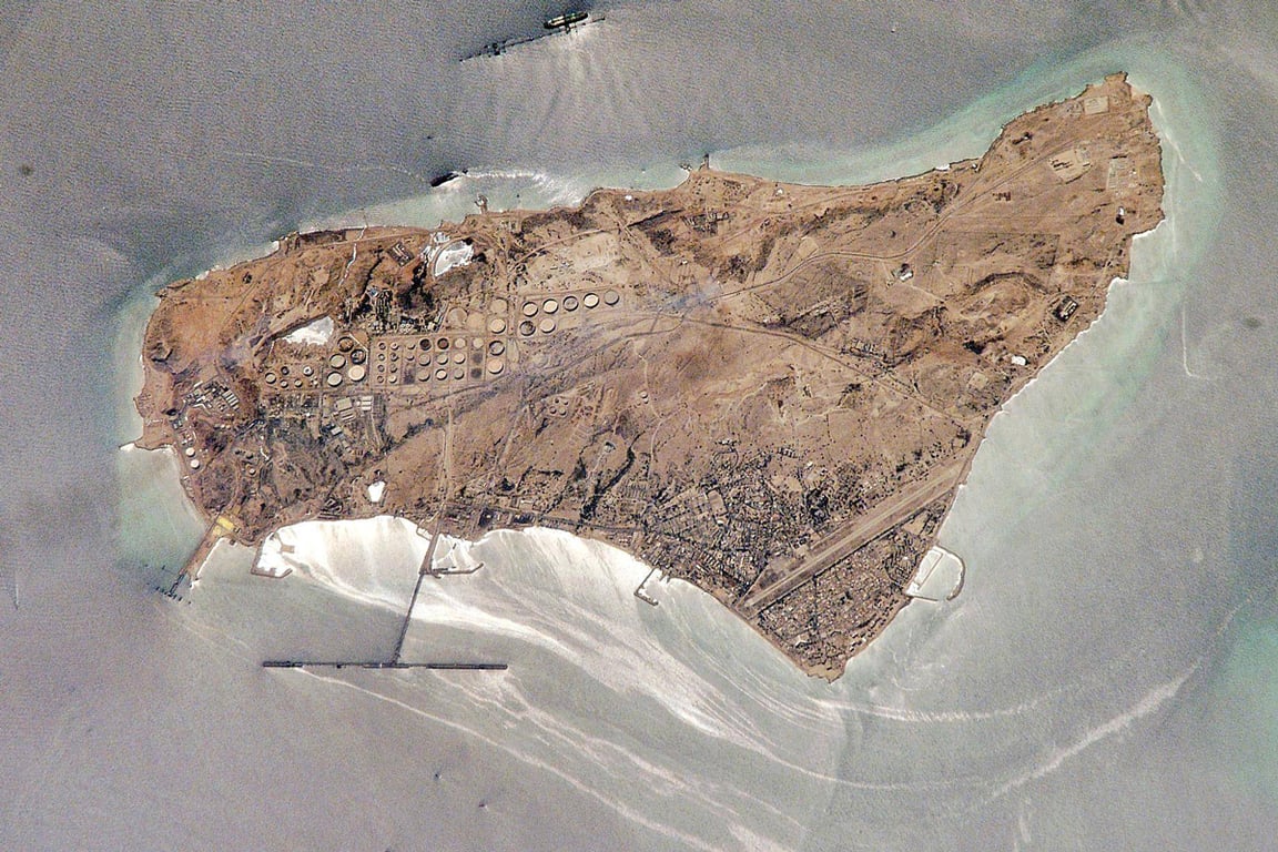 Спутниковый снимок иранского острова Харг в Персидском заливе, 31 августа 2002 года. Фото: NASA / dts Nachrichtenagentur / Imago Images / Scanpix / LETA