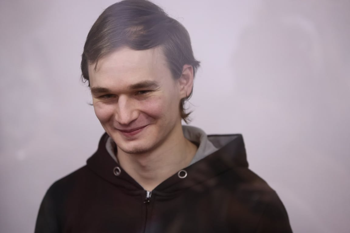 Anarchist Azat Miftakhov reports torture with electricity and threats of rape in prison