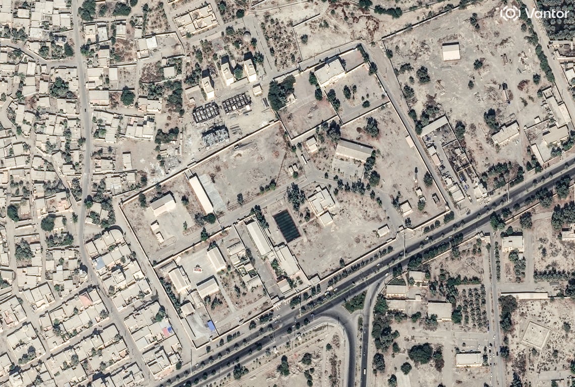 Спутниковый снимок территории школы в Минабе, Иран, 1 декабря 2025 года. Фото: Vantor / Reuters / Scanpix / LETA