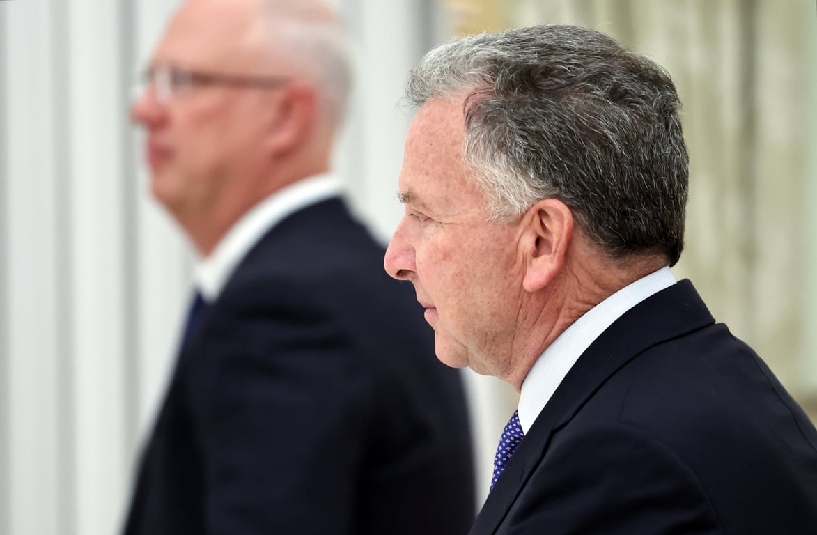 Kirill Dmitriev (L) and US Presidential Envoy Steve Witkoff attend a meeting with Vladimir Putin at the Kremlin in Moscow, Russia, 22 January 2026. Photo: EPA / ALEXANDER KAZAKOV