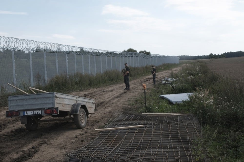 The fence on the eastern border with Russia is seen during media quest day in Karsava, Latvia, 16 August 2024. Photo: EPA/VALDA KALNINA