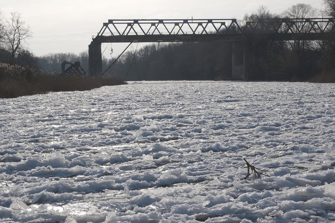 Взорванный мост. Фото: Владлен Ноль