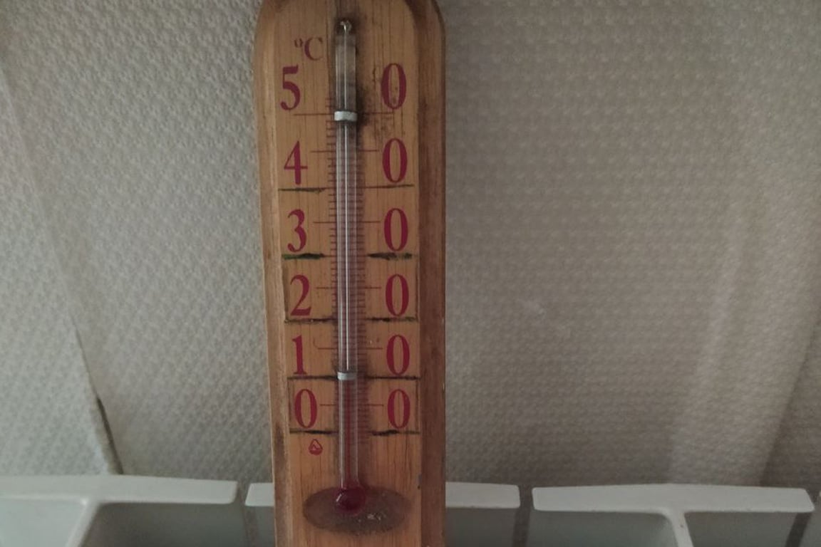 Температура в квартире Ирины и Анатолия. Фото: «Новости Донбасса»
