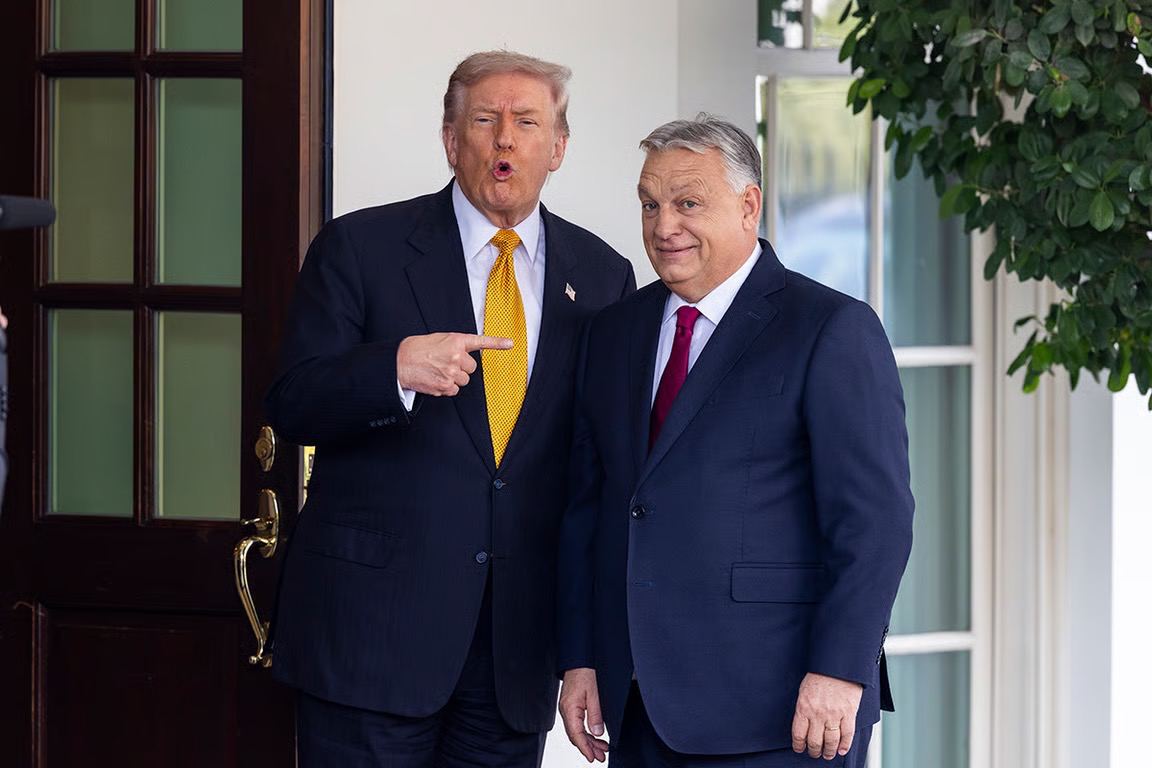 Donald Trump and Viktor Orbán at the White House in Washington, D.C., 7 November 2025. Photo: Jim Lo Scalzo / EPA.