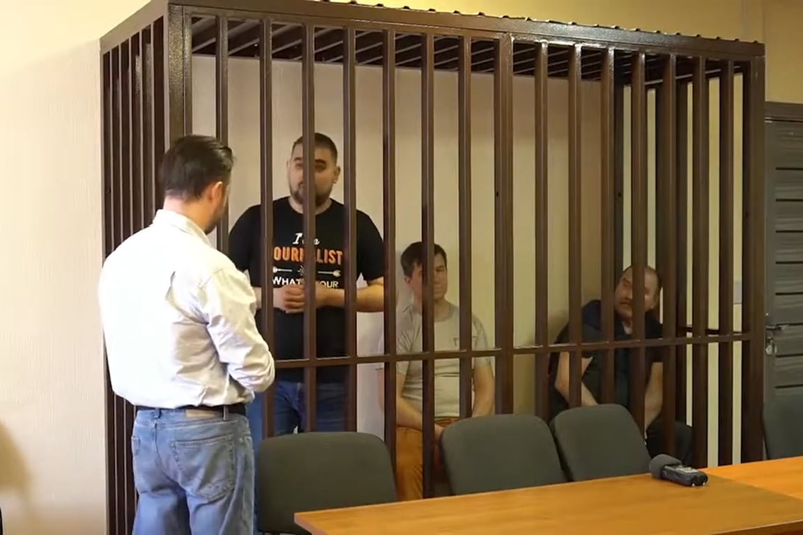 Айдар Камалетдинов, Александр Кузнецов и Геннадий Казанцев. Скриншот из видео: @СвободуГероям /  Youtube