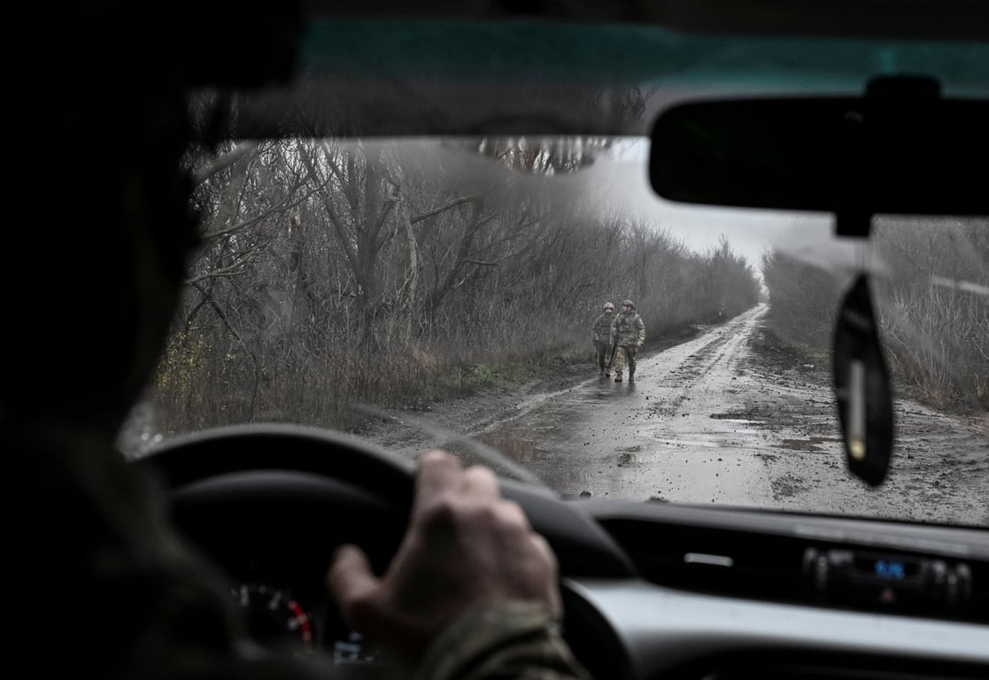 Украинские военнослужащие вблизи Покровска, Донецкая область, Украина, 20 ноября 2025 года. Фото: Reuters / Scanpix / LETA
