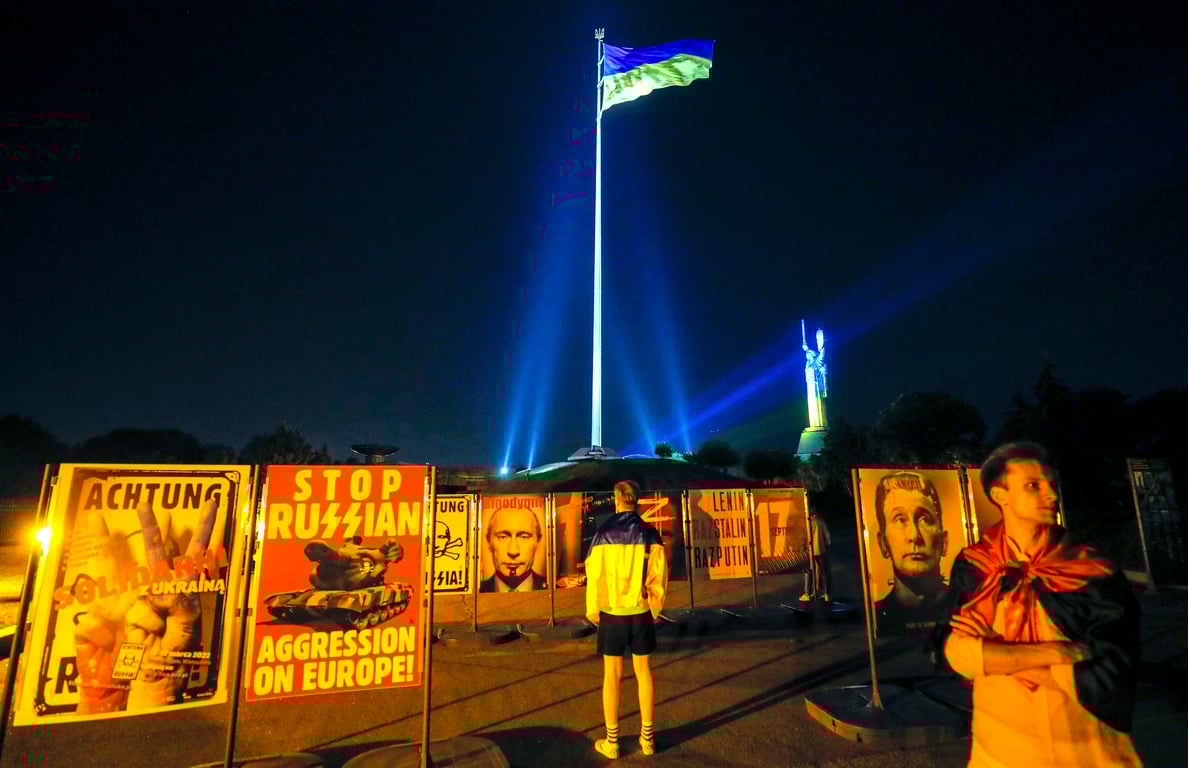 An exhibit of anti-war posters at the open-air World War II Memorial Museum in Kyiv, Ukraine, 24 August 2022. Photo: EPA / Sergey Dolzhenko