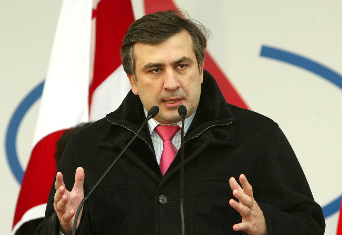 Михаил Саакашвили выступает на церемонии открытия газовой электростанции в Гардабани, Грузия, 23 января 2006 года. Фото: David Mdzinarishvili / Reuters / Scanpix / LETA