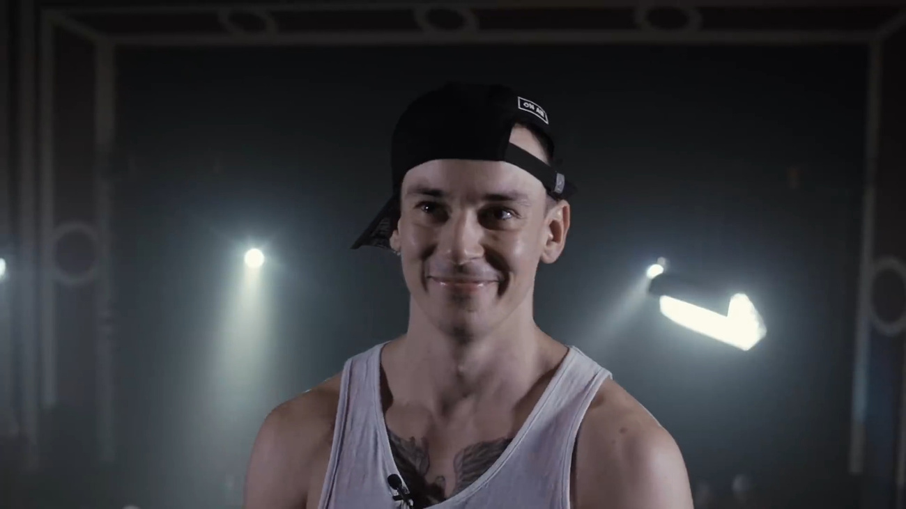 Скриншот: Versus Battle / YouTube