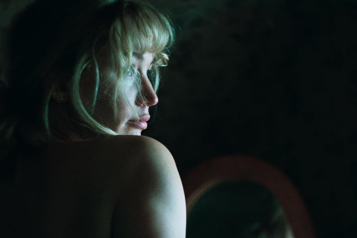 Кадр из фильма «Умри, моя любовь». Фото: Kimberly French / IMDB