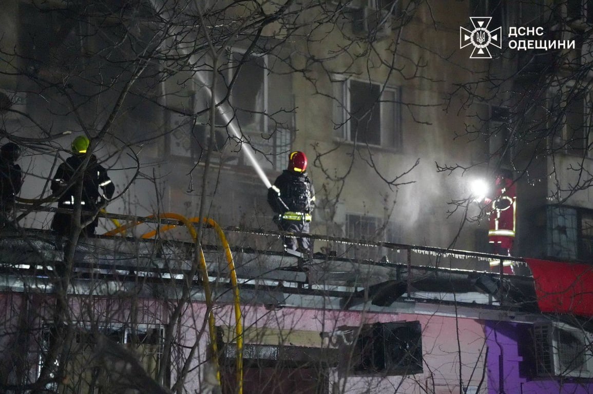 Firefighters tackle a blaze following a Russian drone strike on Odesa, southern Ukraine, 31 December 2025. Photo: State Emergency Service of Ukraine