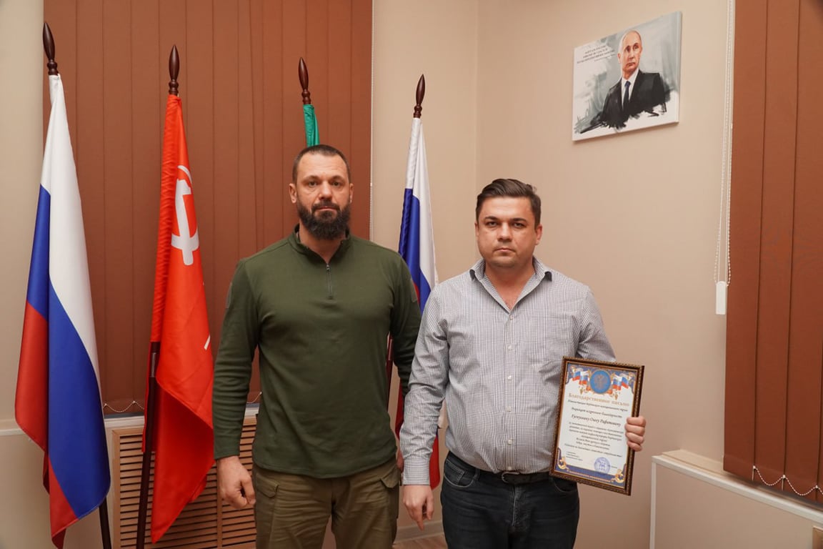 Глава оккупационной администрации Бердянска Алексей Кичигин (слева) и Олег Хуснуллин. Фото из  телеграм-канала оккупационной администрации Бердянского района