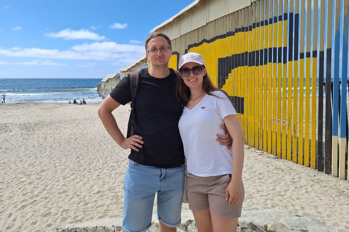 Екатерина и Павел Ракитянские у мексиканско-американской границы. Фото из личного архива