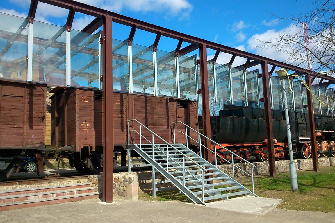 Закрытые грузовые вагоны, использованные в том числе для депортации чеченцев и ингушей. Фото: ViršuLF /  Wikimedia  (CC0 1.0)