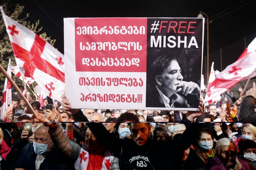 Participants of the United National Movement gather for a protest against the arrest of the former Georgian President Mikheil Saakashvili, in front of the prison in Rustavi, Georgia, 6 November 2021. Photo: EPA/ZURAB KURTSIKIDZE