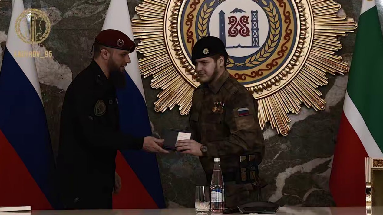 Кадыров опубликовал видео с участием своего сына Адама на фоне сообщений о ДТП
