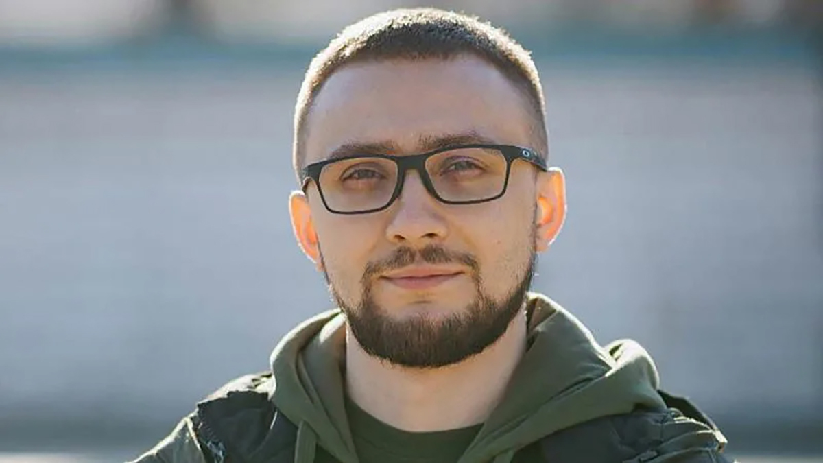 Советник министра обороны Украины Сергей Стерненко. Фото: <b><a href="http://msn.com" target="_blank" id="g2r23bfod">msn.com</a></b>‘ class=”image-widget-img aspect-[3/2] w-full rounded-lg object-cover object-top” loading=”eager” fetchpriority=”high” itemprop=”url” decoding=”sync”><figcaption id="cover-caption" class="image-widget-caption font-inter text-14 leading-1.2 tracking-tight-xs font-normal">Советник министра обороны Украины Сергей Стерненко. Фото: <b><a class="link" href="https://msn.com" target="_blank" id="g2r23bfod">msn.com</a></b></figcaption></figure>
<figure class="material-widget image-widget-container flex flex-col gap-2" role="img" aria-labelledby="cover-caption" itemprop="image" itemscope="true" itemtype="https://schema.org/ImageObject"><img src="https://imagedelivery.net/p-5sVXv4TM8k3PD0xTiUIA/264d7591c24647518fe879e51025f3bea/large" alt="Последствия атаки на Москву, 17 мая 2026 года. Фото: Telegram / FTP" class="image-widget-img aspect-[3/2] w-full rounded-lg object-cover object-top" loading="eager" fetchpriority="high" itemprop="url" decoding="sync"><figcaption id="cover-caption" class="image-widget-caption font-inter text-14 leading-1.2 tracking-tight-xs font-normal">Последствия атаки на Москву, 17 мая 2026 года. Фото: Telegram / FTP</figcaption></figure>
<blockquote class="material-widget flex w-full flex-row gap-4 py-2">
<p class="font-lyon text-22 leading-1.28 font-normal">Операция была грамотно спланирована и проведена. Дроны заходили на цели по максимально безопасной траектории с восточной стороны».</p>
</blockquote>
<figure class="material-widget image-widget-container flex flex-col gap-2" role="img" aria-labelledby="cover-caption" itemprop="image" itemscope="true" itemtype="https://schema.org/ImageObject"><img src="https://imagedelivery.net/p-5sVXv4TM8k3PD0xTiUIA/90ccbfdb2e3f48c79fc39f83d44c7933a/large" alt="Последствия атаки на Москву, 17 мая 2026 года. Фото: Telegram / FTP" class="image-widget-img aspect-[3/2] w-full rounded-lg object-cover object-top" loading="eager" fetchpriority="high" itemprop="url" decoding="sync"><figcaption id="cover-caption" class="image-widget-caption font-inter text-14 leading-1.2 tracking-tight-xs font-normal">Последствия атаки на Москву, 17 мая 2026 года. Фото: Telegram / FTP</figcaption></figure>
<blockquote class="material-widget flex w-full flex-row gap-4 py-2">
<p class="font-lyon text-22 leading-1.28 font-normal">Коваленко уверен, что сегодняшний налет Москвы демонстрирует, что Киев при желании «мог бы легко сорвать проведение парада на Красной площади 9 мая».</p>
</blockquote>
<figure class="material-widget image-widget-container flex flex-col gap-2" role="img" aria-labelledby="cover-caption" itemprop="image" itemscope="true" itemtype="https://schema.org/ImageObject"><img src="https://imagedelivery.net/p-5sVXv4TM8k3PD0xTiUIA/77da1ff8a6f149bab2cab761038fc155a/large" alt="Последствия атаки на Москву, 17 мая 2026 года. Фото: Telegram / FTP" class="image-widget-img aspect-[3/2] w-full rounded-lg object-cover object-top" loading="eager" fetchpriority="high" itemprop="url" decoding="sync"><figcaption id="cover-caption" class="image-widget-caption font-inter text-14 leading-1.2 tracking-tight-xs font-normal">Последствия атаки на Москву, 17 мая 2026 года. Фото: Telegram / FTP</figcaption></figure>
</div>
<div class="post-views content-post post-45635 entry-meta load-static">
				<span class="post-views-icon dashicons dashicons-chart-bar"></span> <span class="post-views-label">Post Views:</span> <span class="post-views-count">29</span>
			</div>
		<div class="a-wrap a-wrap-base a-wrap-6"> <a href="http://fbk.info/"><img loading="lazy" class="aligncenter size-full wp-image-42139" src="https://ratsquare.com/wp-content/uploads/2026/03/acf_fbk_banner_728x90_v3-3-e1773856667950.png" alt="FBK.info - Россия без коррупции" width="728" height="90" /></a></div>		
		
		
		
	</div>
</div>
	
	<div class="the-post-tags"><a href="https://ratsquare.com/tag/%d0%b4%d1%80%d0%be%d0%bd%d0%b0%d0%bc%d0%b8/" rel="tag">дронами</a> <a href="https://ratsquare.com/tag/%d0%b8%d0%b7/" rel="tag">из</a> <a href="https://ratsquare.com/tag/%d0%ba%d1%80%d1%83%d0%bf%d0%bd%d0%b5%d0%b9%d1%88%d0%b8%d1%85/" rel="tag">крупнейших</a> <a href="https://ratsquare.com/tag/%d0%bc%d0%be%d1%81%d0%ba%d0%b2%d0%b5/" rel="tag">Москве</a> <a href="https://ratsquare.com/tag/%d0%be%d0%b4%d0%b8%d0%bd/" rel="tag">один</a> <a href="https://ratsquare.com/tag/%d0%bf%d0%be/" rel="tag">по</a> <a href="https://ratsquare.com/tag/%d0%bf%d0%be%d0%b4%d0%bc%d0%be%d1%81%d0%ba%d0%be%d0%b2%d1%8c%d1%8e/" rel="tag">Подмосковью</a> <a href="https://ratsquare.com/tag/%d1%81%d0%be%d0%b2%d0%b5%d1%80%d1%88%d0%b8%d0%bb%d0%b0/" rel="tag">совершила</a> <a href="https://ratsquare.com/tag/%d1%83%d0%b4%d0%b0%d1%80%d0%be%d0%b2/" rel="tag">ударов</a> <a href="https://ratsquare.com/tag/%d1%83%d0%ba%d1%80%d0%b0%d0%b8%d0%bd%d0%b0/" rel="tag">Украина</a></div>
			</article>

			
	
	<div class="post-share-bot">
		<span class="info">Share.</span>
		
		<span class="share-links spc-social spc-social-colors spc-social-bg">

			
			
				<a href="https://www.facebook.com/sharer.php?u=https%3A%2F%2Fratsquare.com%2F%25d1%2583%25d0%25ba%25d1%2580%25d0%25b0%25d0%25b8%25d0%25bd%25d0%25b0-%25d1%2581%25d0%25be%25d0%25b2%25d0%25b5%25d1%2580%25d1%2588%25d0%25b8%25d0%25bb%25d0%25b0-%25d0%25be%25d0%25b4%25d0%25b8%25d0%25bd-%25d0%25b8%25d0%25b7-%25d0%25ba%25d1%2580%25d1%2583%25d0%25bf%25d0%25bd%25d0%25b5%25d0%25b9%25d1%2588%25d0%25b8%25d1%2585%2F" class="service s-facebook tsi tsi-facebook" 
					title="Share on Facebook" target="_blank" rel="nofollow noopener">
					<span class="visuallyhidden">Facebook</span>

									</a>
					
			
				<a href="https://twitter.com/intent/tweet?url=https%3A%2F%2Fratsquare.com%2F%25d1%2583%25d0%25ba%25d1%2580%25d0%25b0%25d0%25b8%25d0%25bd%25d0%25b0-%25d1%2581%25d0%25be%25d0%25b2%25d0%25b5%25d1%2580%25d1%2588%25d0%25b8%25d0%25bb%25d0%25b0-%25d0%25be%25d0%25b4%25d0%25b8%25d0%25bd-%25d0%25b8%25d0%25b7-%25d0%25ba%25d1%2580%25d1%2583%25d0%25bf%25d0%25bd%25d0%25b5%25d0%25b9%25d1%2588%25d0%25b8%25d1%2585%2F&text=%D0%A3%D0%BA%D1%80%D0%B0%D0%B8%D0%BD%D0%B0%20%D1%81%D0%BE%D0%B2%D0%B5%D1%80%D1%88%D0%B8%D0%BB%D0%B0%20%D0%BE%D0%B4%D0%B8%D0%BD%20%D0%B8%D0%B7%20%D0%BA%D1%80%D1%83%D0%BF%D0%BD%D0%B5%D0%B9%D1%88%D0%B8%D1%85%20%D1%83%D0%B4%D0%B0%D1%80%D0%BE%D0%B2%20%D0%B4%D1%80%D0%BE%D0%BD%D0%B0%D0%BC%D0%B8%20%D0%BF%D0%BE%20%D0%9C%D0%BE%D1%81%D0%BA%D0%B2%D0%B5%20%D0%B8%20%D0%9F%D0%BE%D0%B4%D0%BC%D0%BE%D1%81%D0%BA%D0%BE%D0%B2%D1%8C%D1%8E" class="service s-twitter tsi tsi-twitter" 
					title="Share on X (Twitter)" target="_blank" rel="nofollow noopener">
					<span class="visuallyhidden">Twitter</span>

									</a>
					
			
				<a href="https://pinterest.com/pin/create/button/?url=https%3A%2F%2Fratsquare.com%2F%25d1%2583%25d0%25ba%25d1%2580%25d0%25b0%25d0%25b8%25d0%25bd%25d0%25b0-%25d1%2581%25d0%25be%25d0%25b2%25d0%25b5%25d1%2580%25d1%2588%25d0%25b8%25d0%25bb%25d0%25b0-%25d0%25be%25d0%25b4%25d0%25b8%25d0%25bd-%25d0%25b8%25d0%25b7-%25d0%25ba%25d1%2580%25d1%2583%25d0%25bf%25d0%25bd%25d0%25b5%25d0%25b9%25d1%2588%25d0%25b8%25d1%2585%2F&media=https%3A%2F%2Fratsquare.com%2Fwp-content%2Fuploads%2F2026%2F05%2Fukraina-nanesla-odin-iz-samykh-masshtabnykh-udarov-dronami-po-moskve-i-podmoskoviu.png&description=%D0%A3%D0%BA%D1%80%D0%B0%D0%B8%D0%BD%D0%B0%20%D1%81%D0%BE%D0%B2%D0%B5%D1%80%D1%88%D0%B8%D0%BB%D0%B0%20%D0%BE%D0%B4%D0%B8%D0%BD%20%D0%B8%D0%B7%20%D0%BA%D1%80%D1%83%D0%BF%D0%BD%D0%B5%D0%B9%D1%88%D0%B8%D1%85%20%D1%83%D0%B4%D0%B0%D1%80%D0%BE%D0%B2%20%D0%B4%D1%80%D0%BE%D0%BD%D0%B0%D0%BC%D0%B8%20%D0%BF%D0%BE%20%D0%9C%D0%BE%D1%81%D0%BA%D0%B2%D0%B5%20%D0%B8%20%D0%9F%D0%BE%D0%B4%D0%BC%D0%BE%D1%81%D0%BA%D0%BE%D0%B2%D1%8C%D1%8E" class="service s-pinterest tsi tsi-pinterest" 
					title="Share on Pinterest" target="_blank" rel="nofollow noopener">
					<span class="visuallyhidden">Pinterest</span>

									</a>
					
			
				<a href="https://www.linkedin.com/shareArticle?mini=true&url=https%3A%2F%2Fratsquare.com%2F%25d1%2583%25d0%25ba%25d1%2580%25d0%25b0%25d0%25b8%25d0%25bd%25d0%25b0-%25d1%2581%25d0%25be%25d0%25b2%25d0%25b5%25d1%2580%25d1%2588%25d0%25b8%25d0%25bb%25d0%25b0-%25d0%25be%25d0%25b4%25d0%25b8%25d0%25bd-%25d0%25b8%25d0%25b7-%25d0%25ba%25d1%2580%25d1%2583%25d0%25bf%25d0%25bd%25d0%25b5%25d0%25b9%25d1%2588%25d0%25b8%25d1%2585%2F" class="service s-linkedin tsi tsi-linkedin" 
					title="Share on LinkedIn" target="_blank" rel="nofollow noopener">
					<span class="visuallyhidden">LinkedIn</span>

									</a>
					
			
				<a href="https://www.tumblr.com/share/link?url=https%3A%2F%2Fratsquare.com%2F%25d1%2583%25d0%25ba%25d1%2580%25d0%25b0%25d0%25b8%25d0%25bd%25d0%25b0-%25d1%2581%25d0%25be%25d0%25b2%25d0%25b5%25d1%2580%25d1%2588%25d0%25b8%25d0%25bb%25d0%25b0-%25d0%25be%25d0%25b4%25d0%25b8%25d0%25bd-%25d0%25b8%25d0%25b7-%25d0%25ba%25d1%2580%25d1%2583%25d0%25bf%25d0%25bd%25d0%25b5%25d0%25b9%25d1%2588%25d0%25b8%25d1%2585%2F&name=%D0%A3%D0%BA%D1%80%D0%B0%D0%B8%D0%BD%D0%B0%20%D1%81%D0%BE%D0%B2%D0%B5%D1%80%D1%88%D0%B8%D0%BB%D0%B0%20%D0%BE%D0%B4%D0%B8%D0%BD%20%D0%B8%D0%B7%20%D0%BA%D1%80%D1%83%D0%BF%D0%BD%D0%B5%D0%B9%D1%88%D0%B8%D1%85%20%D1%83%D0%B4%D0%B0%D1%80%D0%BE%D0%B2%20%D0%B4%D1%80%D0%BE%D0%BD%D0%B0%D0%BC%D0%B8%20%D0%BF%D0%BE%20%D0%9C%D0%BE%D1%81%D0%BA%D0%B2%D0%B5%20%D0%B8%20%D0%9F%D0%BE%D0%B4%D0%BC%D0%BE%D1%81%D0%BA%D0%BE%D0%B2%D1%8C%D1%8E" class="service s-tumblr tsi tsi-tumblr" 
					title="Share on Tumblr" target="_blank" rel="nofollow noopener">
					<span class="visuallyhidden">Tumblr</span>

									</a>
					
			
				<a href="mailto:?subject=%D0%A3%D0%BA%D1%80%D0%B0%D0%B8%D0%BD%D0%B0%20%D1%81%D0%BE%D0%B2%D0%B5%D1%80%D1%88%D0%B8%D0%BB%D0%B0%20%D0%BE%D0%B4%D0%B8%D0%BD%20%D0%B8%D0%B7%20%D0%BA%D1%80%D1%83%D0%BF%D0%BD%D0%B5%D0%B9%D1%88%D0%B8%D1%85%20%D1%83%D0%B4%D0%B0%D1%80%D0%BE%D0%B2%20%D0%B4%D1%80%D0%BE%D0%BD%D0%B0%D0%BC%D0%B8%20%D0%BF%D0%BE%20%D0%9C%D0%BE%D1%81%D0%BA%D0%B2%D0%B5%20%D0%B8%20%D0%9F%D0%BE%D0%B4%D0%BC%D0%BE%D1%81%D0%BA%D0%BE%D0%B2%D1%8C%D1%8E&body=https%3A%2F%2Fratsquare.com%2F%25d1%2583%25d0%25ba%25d1%2580%25d0%25b0%25d0%25b8%25d0%25bd%25d0%25b0-%25d1%2581%25d0%25be%25d0%25b2%25d0%25b5%25d1%2580%25d1%2588%25d0%25b8%25d0%25bb%25d0%25b0-%25d0%25be%25d0%25b4%25d0%25b8%25d0%25bd-%25d0%25b8%25d0%25b7-%25d0%25ba%25d1%2580%25d1%2583%25d0%25bf%25d0%25bd%25d0%25b5%25d0%25b9%25d1%2588%25d0%25b8%25d1%2585%2F" class="service s-email tsi tsi-envelope-o" 
					title="Share via Email" target="_blank" rel="nofollow noopener">
					<span class="visuallyhidden">Email</span>

									</a>
					
			
			
		</span>
	</div>
	


	<section class="navigate-posts">
	
		<div class="previous">
					<span class="main-color title"><i class="tsi tsi-chevron-left"></i> Previous Article</span><span class="link"><a href="https://ratsquare.com/%d0%bc%d0%be%d1%81%d0%ba%d0%be%d0%b2%d1%81%d0%ba%d0%b8%d0%b5-%d0%be%d1%82%d0%b5%d0%bb%d0%b8-%d0%bd%d0%b0%d1%87%d0%b0%d0%bb%d0%b8-%d1%81%d0%bd%d0%b8%d0%b6%d0%b0%d1%82%d1%8c-%d1%86%d0%b5%d0%bd%d1%8b/" rel="prev">Московские отели начали снижать цены впервые за несколько лет</a></span>
				</div>
		<div class="next">
					<span class="main-color title">Next Article <i class="tsi tsi-chevron-right"></i></span><span class="link"><a href="https://ratsquare.com/%d0%b2-%d0%bf%d0%b5%d1%82%d0%b5%d1%80%d0%b1%d1%83%d1%80%d0%b3%d0%b5-%d0%b8%d0%b7-%d0%bc%d0%b0%d0%b3%d0%b0%d0%b7%d0%b8%d0%bd%d0%b0-%d1%85%d1%80%d0%b8%d1%81%d1%82%d0%b8%d0%b0%d0%bd%d1%81%d0%ba%d0%be/" rel="next">В Петербурге из магазина христианской литературы изъяли Библии из-за связи с организацией «Миссия Евразия»</a></span>
				</div>		
	</section>



	<section class="related-posts">
							
							
				<div class="block-head block-head-ac block-head-c block-head-c2 is-left">

					<h4 class="heading">Связанный пост</h4>					
									</div>
				
			
				<section class="block-wrap block-grid cols-gap-sm mb-none" data-id="1">

				
			<div class="block-content">
					
	<div class="loop loop-grid loop-grid-sm grid grid-3 md:grid-2 xs:grid-1">

					
<article class="l-post grid-post grid-sm-post">

	
			<div class="media">

		
			<a href="https://ratsquare.com/%d0%b2-%d0%bf%d0%b5%d1%82%d0%b5%d1%80%d0%b1%d1%83%d1%80%d0%b3%d0%b5-%d0%b8%d0%b7-%d0%bc%d0%b0%d0%b3%d0%b0%d0%b7%d0%b8%d0%bd%d0%b0-%d1%85%d1%80%d0%b8%d1%81%d1%82%d0%b8%d0%b0%d0%bd%d1%81%d0%ba%d0%be/" class="image-link media-ratio ratio-is-custom" title="В Петербурге из магазина христианской литературы изъяли Библии из-за связи с организацией «Миссия Евразия»"><span data-bgsrc="https://ratsquare.com/wp-content/uploads/2026/05/49bbe0b7bb538b4531daf4c2cccab2ba.webp-450x236.webp" class="img bg-cover wp-post-image attachment-bunyad-medium size-bunyad-medium lazyload" data-bgset="https://ratsquare.com/wp-content/uploads/2026/05/49bbe0b7bb538b4531daf4c2cccab2ba.webp-450x236.webp 450w, https://ratsquare.com/wp-content/uploads/2026/05/49bbe0b7bb538b4531daf4c2cccab2ba.webp-1024x538.webp 1024w, https://ratsquare.com/wp-content/uploads/2026/05/49bbe0b7bb538b4531daf4c2cccab2ba.webp-768x403.webp 768w, https://ratsquare.com/wp-content/uploads/2026/05/49bbe0b7bb538b4531daf4c2cccab2ba.webp.webp 1200w" data-sizes="(max-width: 377px) 100vw, 377px"></span></a>			
			
			
			
		
		</div>
	

	
		<div class="content">

			<div class="post-meta post-meta-a has-below"><h4 class="is-title post-title"><a href="https://ratsquare.com/%d0%b2-%d0%bf%d0%b5%d1%82%d0%b5%d1%80%d0%b1%d1%83%d1%80%d0%b3%d0%b5-%d0%b8%d0%b7-%d0%bc%d0%b0%d0%b3%d0%b0%d0%b7%d0%b8%d0%bd%d0%b0-%d1%85%d1%80%d0%b8%d1%81%d1%82%d0%b8%d0%b0%d0%bd%d1%81%d0%ba%d0%be/">В Петербурге из магазина христианской литературы изъяли Библии из-за связи с организацией «Миссия Евразия»</a></h4><div class="post-meta-items meta-below"><span class="meta-item date"><span class="date-link"><time class="post-date" datetime="2026-05-17T14:40:15-07:00">May 17, 2026</time></span></span></div></div>			
			
			
		</div>

	
</article>					
<article class="l-post grid-post grid-sm-post">

	
			<div class="media">

		
			<a href="https://ratsquare.com/%d1%84%d0%b5%d0%bb%d0%b8%d1%81%d1%8c%d0%b5%d0%bd-%d0%ba%d0%b0%d0%b1%d1%83%d0%b3%d0%b0-%d0%be%d0%b1%d0%b2%d0%b8%d0%bd%d1%8f%d0%b5%d0%bc%d1%8b%d0%b9-%d0%b2-%d0%be%d1%80%d0%b3%d0%b0%d0%bd%d0%b8%d0%b7/" class="image-link media-ratio ratio-is-custom" title="Фелисьен Кабуга, обвиняемый в организации геноцида в Руанде, скончался в гаагской тюрьме в возрасте 93 лет"><span data-bgsrc="https://ratsquare.com/wp-content/uploads/2026/05/m06ADQYiOkxark1VSsMiRJyF4lO2oYGwSL2QweuK-450x236.png" class="img bg-cover wp-post-image attachment-bunyad-medium size-bunyad-medium lazyload" data-bgset="https://ratsquare.com/wp-content/uploads/2026/05/m06ADQYiOkxark1VSsMiRJyF4lO2oYGwSL2QweuK-450x236.png 450w, https://ratsquare.com/wp-content/uploads/2026/05/m06ADQYiOkxark1VSsMiRJyF4lO2oYGwSL2QweuK-1024x538.png 1024w, https://ratsquare.com/wp-content/uploads/2026/05/m06ADQYiOkxark1VSsMiRJyF4lO2oYGwSL2QweuK-768x403.png 768w, https://ratsquare.com/wp-content/uploads/2026/05/m06ADQYiOkxark1VSsMiRJyF4lO2oYGwSL2QweuK.png 1200w" data-sizes="(max-width: 377px) 100vw, 377px"></span></a>			
			
			
			
		
		</div>
	

	
		<div class="content">

			<div class="post-meta post-meta-a has-below"><h4 class="is-title post-title"><a href="https://ratsquare.com/%d1%84%d0%b5%d0%bb%d0%b8%d1%81%d1%8c%d0%b5%d0%bd-%d0%ba%d0%b0%d0%b1%d1%83%d0%b3%d0%b0-%d0%be%d0%b1%d0%b2%d0%b8%d0%bd%d1%8f%d0%b5%d0%bc%d1%8b%d0%b9-%d0%b2-%d0%be%d1%80%d0%b3%d0%b0%d0%bd%d0%b8%d0%b7/">Фелисьен Кабуга, обвиняемый в организации геноцида в Руанде, скончался в гаагской тюрьме в возрасте 93 лет</a></h4><div class="post-meta-items meta-below"><span class="meta-item date"><span class="date-link"><time class="post-date" datetime="2026-05-17T11:50:15-07:00">May 17, 2026</time></span></span></div></div>			
			
			
		</div>

	
</article>					
<article class="l-post grid-post grid-sm-post">

	
			<div class="media">

		
		</div>
	

	
		<div class="content">

			<div class="post-meta post-meta-a has-below"><h4 class="is-title post-title"><a href="https://ratsquare.com/%d0%b2-%d0%bf%d0%b5%d1%82%d0%b5%d1%80%d0%b1%d1%83%d1%80%d0%b3%d0%b5-%d0%bf%d1%80%d0%be%d0%ba%d1%83%d1%80%d0%b0%d1%82%d1%83%d1%80%d0%b0-%d0%ba%d0%be%d0%bd%d1%84%d0%b8%d1%81%d0%ba%d0%be%d0%b2%d0%b0/">В Петербурге прокуратура конфисковала Библию из христианского магазина</a></h4><div class="post-meta-items meta-below"><span class="meta-item date"><span class="date-link"><time class="post-date" datetime="2026-05-17T09:05:18-07:00">May 17, 2026</time></span></span></div></div>			
			
			
		</div>

	
</article>					
<article class="l-post grid-post grid-sm-post">

	
			<div class="media">

		
			<a href="https://ratsquare.com/%d0%b1%d1%8b%d0%b2%d1%88%d0%b5%d0%b3%d0%be-%d0%b4%d0%b5%d0%bf%d1%83%d1%82%d0%b0%d1%82%d0%b0-%d0%b8%d0%b7-%d0%bc%d0%b0%d1%80%d0%b8%d0%b9-%d1%8d%d0%bb-%d0%be%d1%88%d1%82%d1%80%d0%b0%d1%84%d0%be%d0%b2/" class="image-link media-ratio ratio-is-custom" title="Бывшего депутата из Марий Эл оштрафовали за цитирование новости «Идель.Реалий» в Telegram"><span data-bgsrc="https://ratsquare.com/wp-content/uploads/2026/05/e9d4a32686cec3af7113d192af001b84.webp-450x236.webp" class="img bg-cover wp-post-image attachment-bunyad-medium size-bunyad-medium lazyload" data-bgset="https://ratsquare.com/wp-content/uploads/2026/05/e9d4a32686cec3af7113d192af001b84.webp-450x236.webp 450w, https://ratsquare.com/wp-content/uploads/2026/05/e9d4a32686cec3af7113d192af001b84.webp-1024x538.webp 1024w, https://ratsquare.com/wp-content/uploads/2026/05/e9d4a32686cec3af7113d192af001b84.webp-768x403.webp 768w, https://ratsquare.com/wp-content/uploads/2026/05/e9d4a32686cec3af7113d192af001b84.webp.webp 1200w" data-sizes="(max-width: 377px) 100vw, 377px"></span></a>			
			
			
			
		
		</div>
	

	
		<div class="content">

			<div class="post-meta post-meta-a has-below"><h4 class="is-title post-title"><a href="https://ratsquare.com/%d0%b1%d1%8b%d0%b2%d1%88%d0%b5%d0%b3%d0%be-%d0%b4%d0%b5%d0%bf%d1%83%d1%82%d0%b0%d1%82%d0%b0-%d0%b8%d0%b7-%d0%bc%d0%b0%d1%80%d0%b8%d0%b9-%d1%8d%d0%bb-%d0%be%d1%88%d1%82%d1%80%d0%b0%d1%84%d0%be%d0%b2/">Бывшего депутата из Марий Эл оштрафовали за цитирование новости «Идель.Реалий» в Telegram</a></h4><div class="post-meta-items meta-below"><span class="meta-item date"><span class="date-link"><time class="post-date" datetime="2026-05-17T06:25:12-07:00">May 17, 2026</time></span></span></div></div>			
			
			
		</div>

	
</article>					
<article class="l-post grid-post grid-sm-post">

	
			<div class="media">

		
			<a href="https://ratsquare.com/%d0%b3%d1%83%d0%b1%d0%b5%d1%80%d0%bd%d0%b0%d1%82%d0%be%d1%80-%d0%b2%d0%be%d0%bb%d0%be%d0%b3%d0%be%d0%b4%d1%87%d0%b8%d0%bd%d1%8b-%d1%87%d0%b5%d1%81%d1%82%d0%b2%d0%be%d0%b2%d0%b0%d0%bd%d0%b8%d0%b5/" class="image-link media-ratio ratio-is-custom" title="Губернатор Вологодчины: чествование участников «СВО» важнее, чем ветеранов Великой Отечественной и детей войны"><span data-bgsrc="https://ratsquare.com/wp-content/uploads/2025/03/Политика-450x323.png" class="img bg-cover wp-post-image attachment-bunyad-medium size-bunyad-medium lazyload" data-bgset="https://ratsquare.com/wp-content/uploads/2025/03/Политика-450x323.png 450w, https://ratsquare.com/wp-content/uploads/2025/03/Политика-768x551.png 768w, https://ratsquare.com/wp-content/uploads/2025/03/Политика.png 900w" data-sizes="(max-width: 377px) 100vw, 377px"></span></a>			
			
			
			
		
		</div>
	

	
		<div class="content">

			<div class="post-meta post-meta-a has-below"><h4 class="is-title post-title"><a href="https://ratsquare.com/%d0%b3%d1%83%d0%b1%d0%b5%d1%80%d0%bd%d0%b0%d1%82%d0%be%d1%80-%d0%b2%d0%be%d0%bb%d0%be%d0%b3%d0%be%d0%b4%d1%87%d0%b8%d0%bd%d1%8b-%d1%87%d0%b5%d1%81%d1%82%d0%b2%d0%be%d0%b2%d0%b0%d0%bd%d0%b8%d0%b5/">Губернатор Вологодчины: чествование участников «СВО» важнее, чем ветеранов Великой Отечественной и детей войны</a></h4><div class="post-meta-items meta-below"><span class="meta-item date"><span class="date-link"><time class="post-date" datetime="2026-05-17T06:20:13-07:00">May 17, 2026</time></span></span></div></div>			
			
			
		</div>

	
</article>					
<article class="l-post grid-post grid-sm-post">

	
			<div class="media">

		
			<a href="https://ratsquare.com/%d0%ba%d1%82%d0%be-%d0%be%d0%bf%d1%80%d0%b5%d0%b4%d0%b5%d0%bb%d1%8f%d0%b5%d1%82-%d0%b2%d0%b0%d1%88%d1%83-%d1%80%d0%be%d1%81%d1%81%d0%b8%d0%b9%d1%81%d0%ba%d1%83%d1%8e-%d0%b8%d0%b4%d0%b5%d0%bd%d1%82/" class="image-link media-ratio ratio-is-custom" title="Кто определяет вашу российскую идентичность и почему это решает государство?"><span data-bgsrc="https://ratsquare.com/wp-content/uploads/2026/05/kto-reshaet-nastoiashchii-li-vy-rossiianin-i-zachem-my-otdali-eto-pravo-gosudarstvu-450x236.png" class="img bg-cover wp-post-image attachment-bunyad-medium size-bunyad-medium lazyload" data-bgset="https://ratsquare.com/wp-content/uploads/2026/05/kto-reshaet-nastoiashchii-li-vy-rossiianin-i-zachem-my-otdali-eto-pravo-gosudarstvu-450x236.png 450w, https://ratsquare.com/wp-content/uploads/2026/05/kto-reshaet-nastoiashchii-li-vy-rossiianin-i-zachem-my-otdali-eto-pravo-gosudarstvu-1024x538.png 1024w, https://ratsquare.com/wp-content/uploads/2026/05/kto-reshaet-nastoiashchii-li-vy-rossiianin-i-zachem-my-otdali-eto-pravo-gosudarstvu-768x403.png 768w, https://ratsquare.com/wp-content/uploads/2026/05/kto-reshaet-nastoiashchii-li-vy-rossiianin-i-zachem-my-otdali-eto-pravo-gosudarstvu.png 1200w" data-sizes="(max-width: 377px) 100vw, 377px"></span></a>			
			
			
			
		
		</div>
	

	
		<div class="content">

			<div class="post-meta post-meta-a has-below"><h4 class="is-title post-title"><a href="https://ratsquare.com/%d0%ba%d1%82%d0%be-%d0%be%d0%bf%d1%80%d0%b5%d0%b4%d0%b5%d0%bb%d1%8f%d0%b5%d1%82-%d0%b2%d0%b0%d1%88%d1%83-%d1%80%d0%be%d1%81%d1%81%d0%b8%d0%b9%d1%81%d0%ba%d1%83%d1%8e-%d0%b8%d0%b4%d0%b5%d0%bd%d1%82/">Кто определяет вашу российскую идентичность и почему это решает государство?</a></h4><div class="post-meta-items meta-below"><span class="meta-item date"><span class="date-link"><time class="post-date" datetime="2026-05-17T03:35:24-07:00">May 17, 2026</time></span></span></div></div>			
			
			
		</div>

	
</article>		
	</div>

		
			</div>

		</section>
		
	</section>			
			<div class="comments">
				
	

			<div class="ts-comments-show">
			<a href="#" class="ts-button ts-button-b">
				Add A Comment			</a>
		</div>
	

	<div id="comments">
		<div class="comments-area ts-comments-hidden">

		
	
		<div id="respond" class="comment-respond">
		<div id="reply-title" class="h-tag comment-reply-title"><span class="heading">Leave A Reply</span> <small><a rel="nofollow" id="cancel-comment-reply-link" href="/%d1%83%d0%ba%d1%80%d0%b0%d0%b8%d0%bd%d0%b0-%d1%81%d0%be%d0%b2%d0%b5%d1%80%d1%88%d0%b8%d0%bb%d0%b0-%d0%be%d0%b4%d0%b8%d0%bd-%d0%b8%d0%b7-%d0%ba%d1%80%d1%83%d0%bf%d0%bd%d0%b5%d0%b9%d1%88%d0%b8%d1%85/#respond" style="display:none;">Cancel Reply</a></small></div><form action="https://ratsquare.com/wp-comments-post.php" method="post" id="commentform" class="comment-form">
			<p>
				<textarea name="comment" id="comment" cols="45" rows="8" aria-required="true" placeholder="Your Comment"  maxlength="65525" required="required"></textarea>
			</p><p class="form-field comment-form-author"><input id="author" name="author" type="text" placeholder="Name *" value="" size="30" maxlength="245" required=