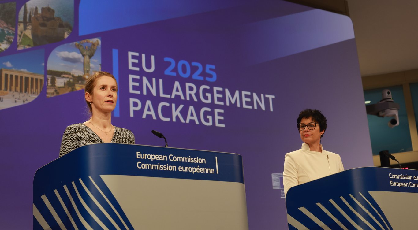 European High Representative for Foreign Affairs, Kaja Kallas (L) and European Commissioner for Enlargement Marta Kos at a press conference in Brussels, Belgium, 4 November 2025. Photo: EPA / Olivier Hoslet