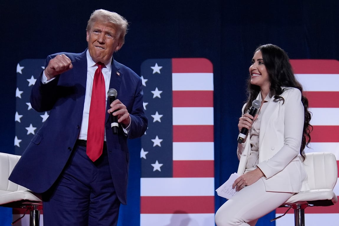 Дональд Трамп и Анна Паулина Луна на предвыборной встрече в рамках президентской кампании, Фейетвилл, Северная Каролина, США, 4 октября 2024 года. Фото: Evan Vucci / AP Photo / Scanpix / LETA
