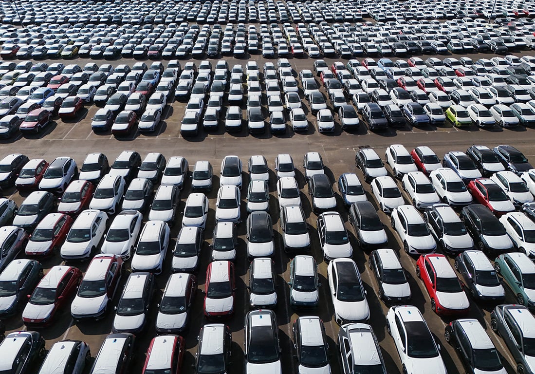 Новые автомобили на экспорт, доки Тилбери, Великобритания, 27 марта 2025 года. Фото: Neil Hall / EPA