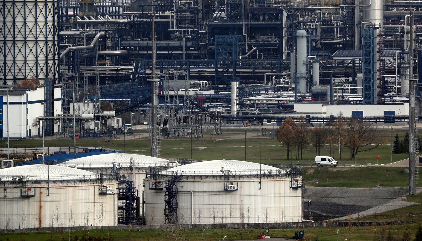 The Gazpromneft Petroleum Refinery in Moscow, Russia, 27 October 2022. Photo: EPA / Maxim Shipenkov