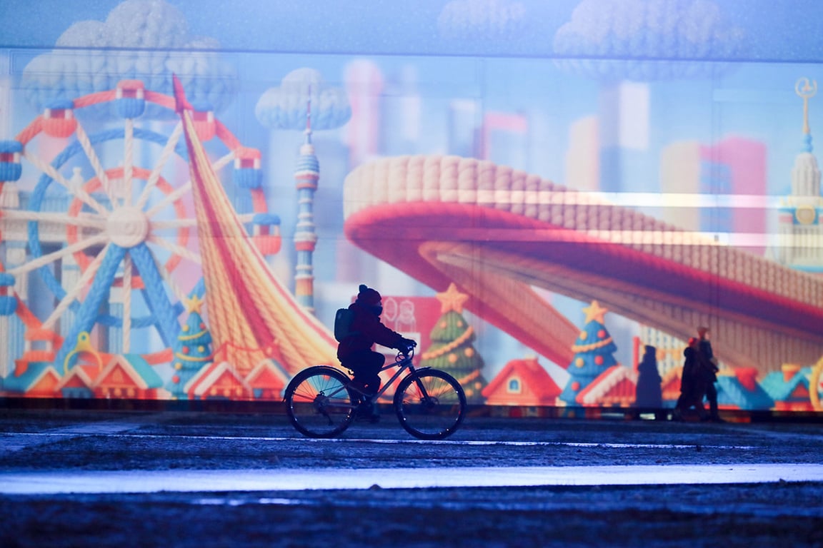 Открытие новой сезонной локации фестиваля «Зима в Москве» на территории Московского дворца пионеров на Воробьевых горах, 10 декабря 2025 года. Фото: Василий Кузьмичёнок / Агентство «Москва»