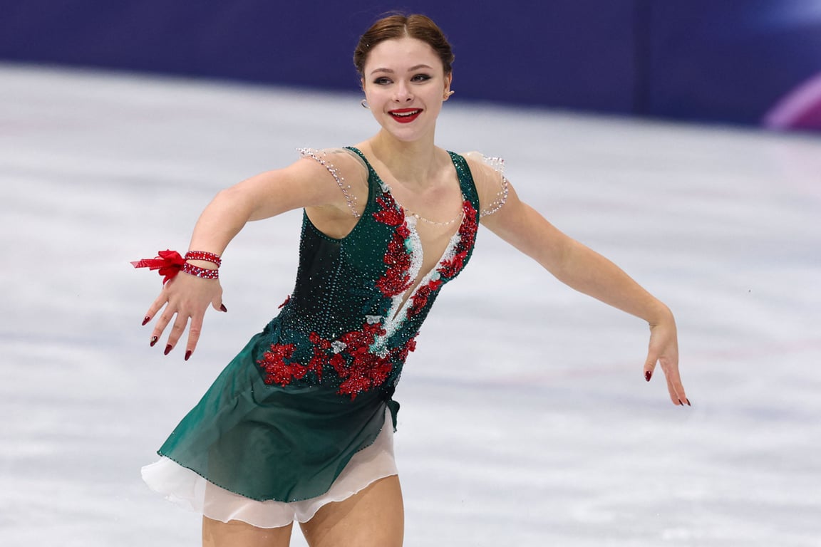 Софья Самоделкина выступает с короткой программой в одиночном катании среди женщин на зимних Олимпийских играх, Милан, Италия, 17 февраля 2026 года. Фото: Jumeau Alexis / ABACA / Shutterstock / Rex Features / Vida Press