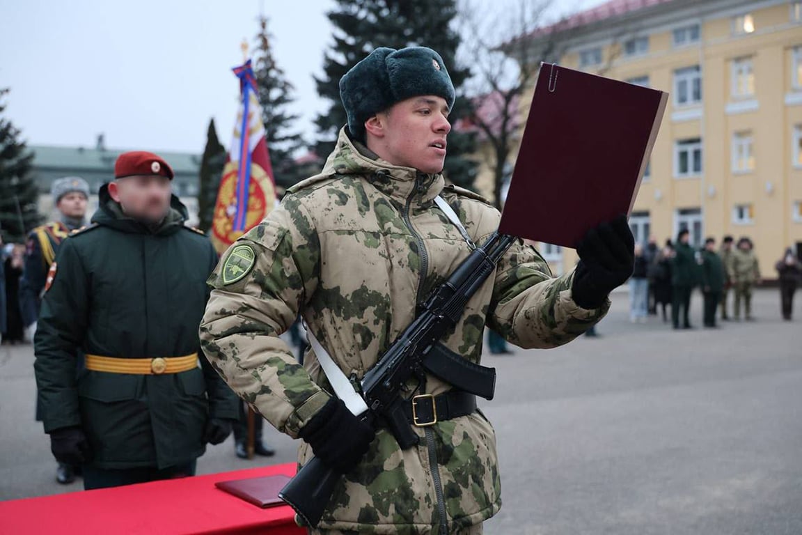 Исполнитель Macan на присяге. Фото: macan music / Telegram