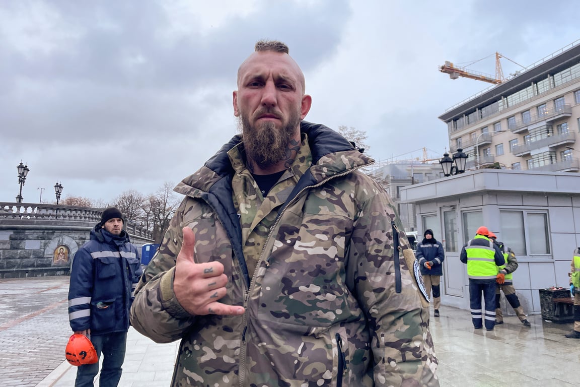 Командир штурмовой роты подразделения «Эспаньола» с позывным «Питбуль», он же Михаил Турканов. Ближайший соратник покойного. Фото: «Новая газета Европа»