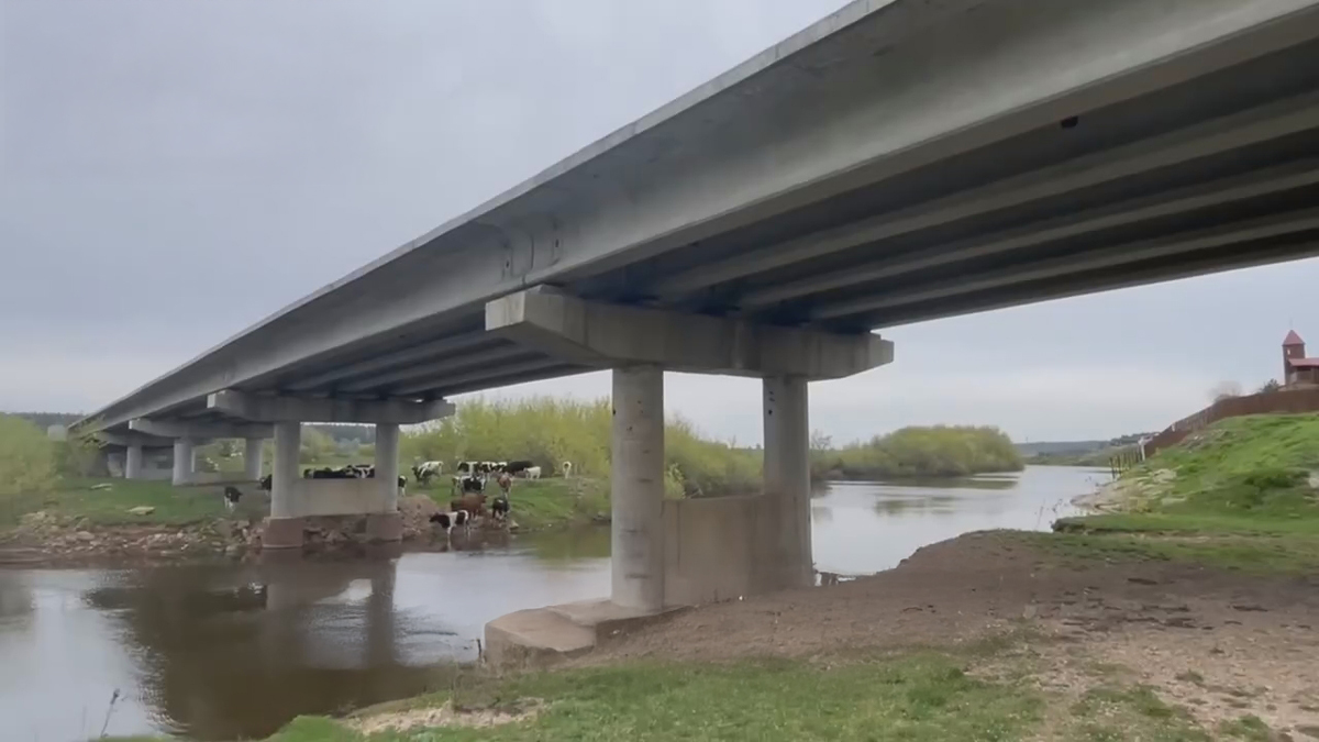 Недостроенный мост в Попово. Фото: Народный фронт Челябинской области /  VK