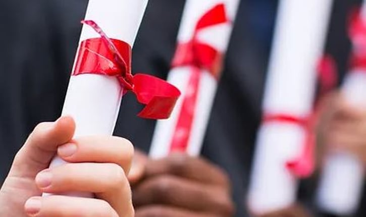 תעודות והסמכה