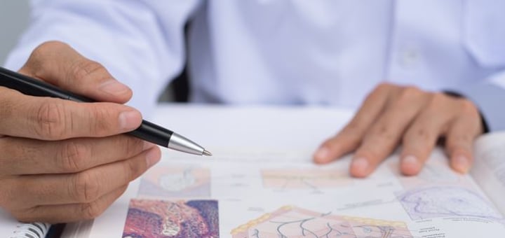 הערכת היעילות והבטיחות של אמליטלימאב כטיפול חד-תכשירי בזריקה תת-עורית במשתתפים בגילאי 18 ומעלה