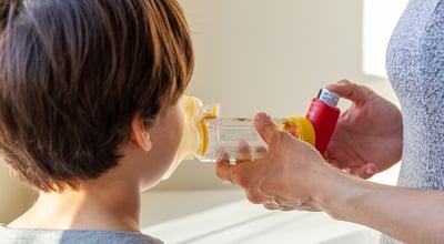 טיפול בסטרואידים מסוכן לילדים 