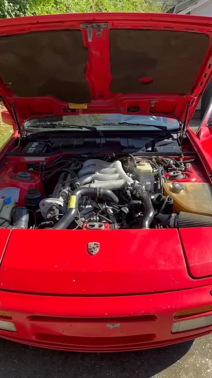 1986 Porsche 944 Turbo Video