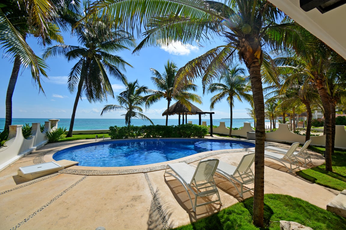 Casa Paraíso: Beachfront Elegance Where Caribbean Dreams Meet Riviera Maya Reality