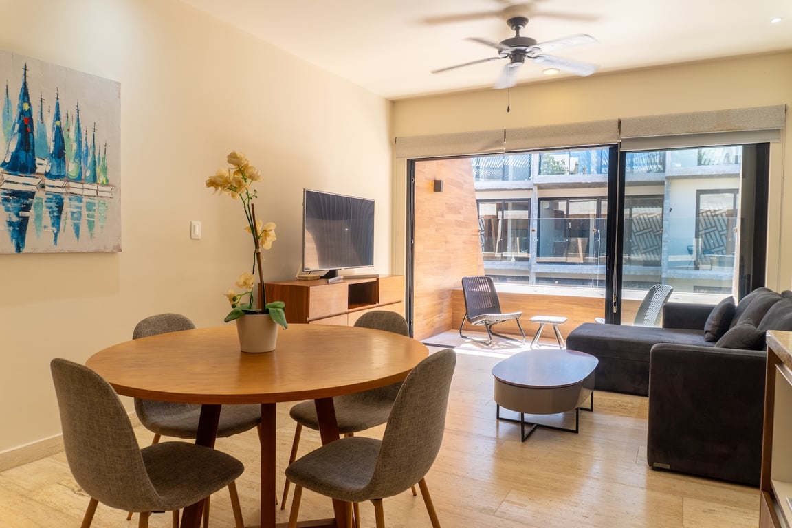 Modern Sanctuary: Contemporary Living in the Heart of Playa del Carmen