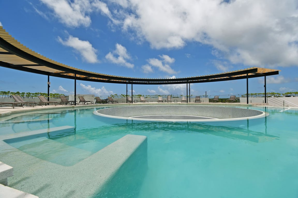 Panoramic Living: Contemporary Jungle Sanctuary in Tulum's La Veleta