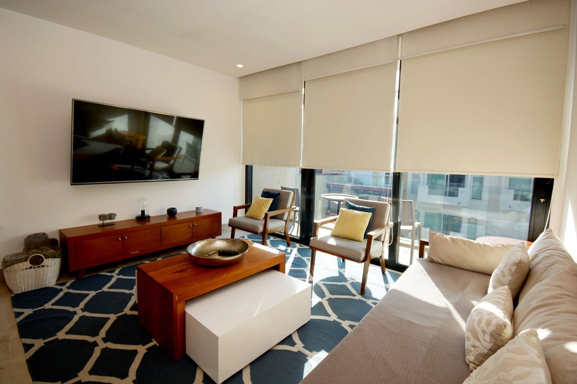 Oceana Retreat: Caribbean Living Steps from Playa del Carmen's Iconic Fifth Avenue