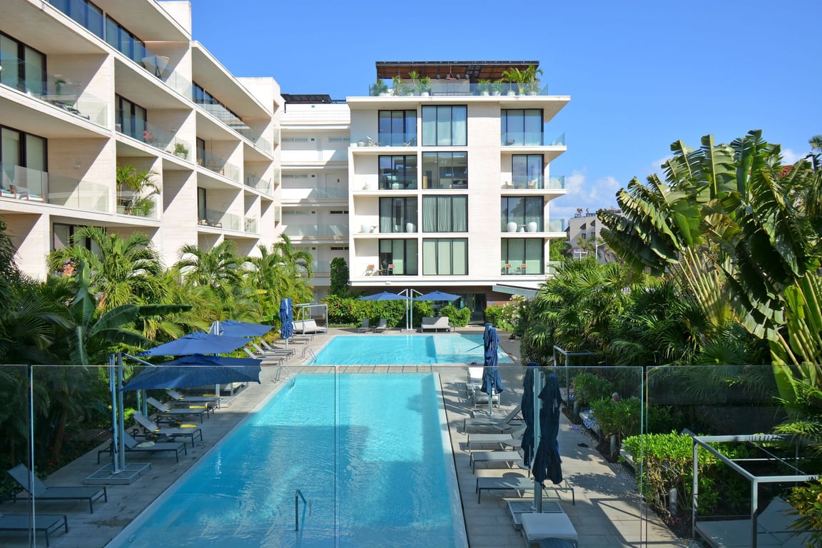 Oceana: Contemporary Caribbean Living Steps from Mamitas Beach