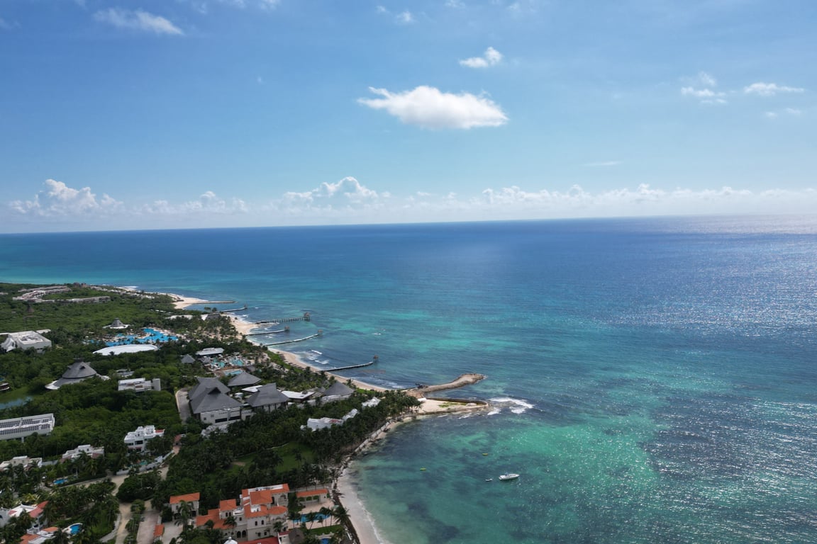 Playa Paraíso Canvas: Prime Mixed-Use Development Opportunity Steps from the Caribbean